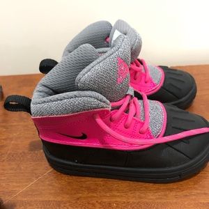 Toddler Nike boots